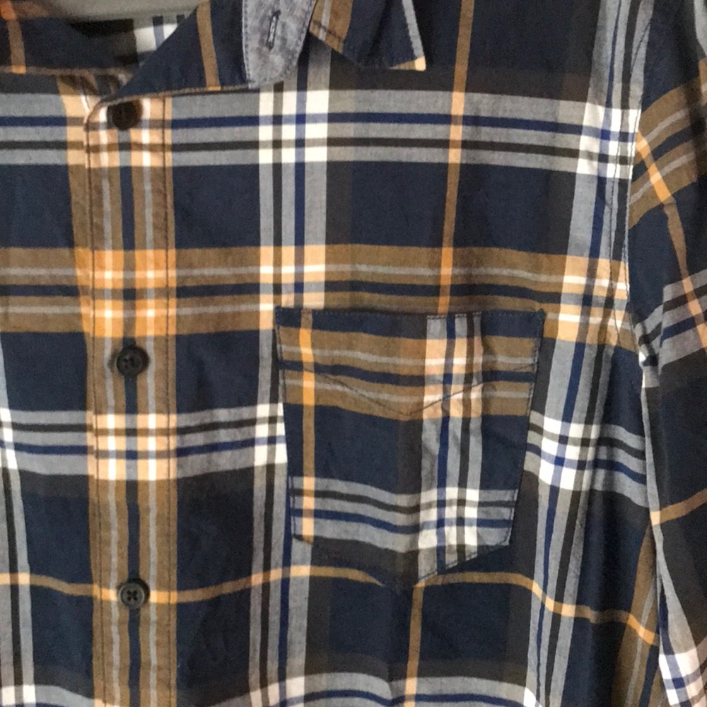 Men’s Button Up - Picture 3 of 3